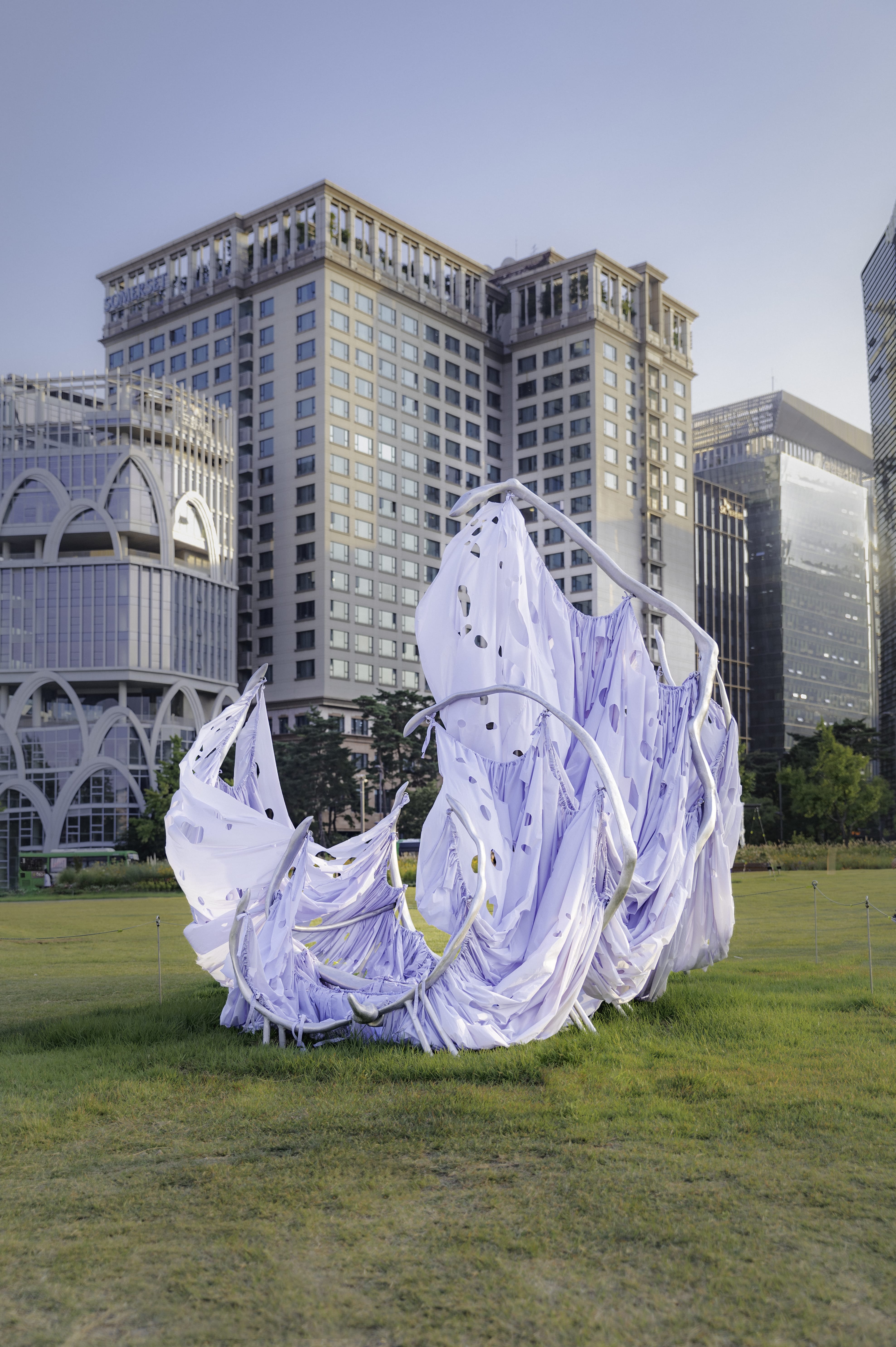 2024, The 1st Seoul Sculpture Prize 《The Strange Encounter》